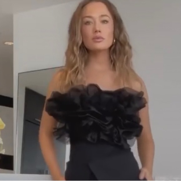Zara ruffle black top sm - Picture 1 of 1